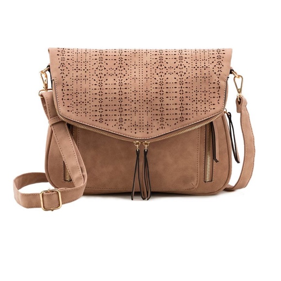 Violet Ray New York Handbags - NWT Kimmie Laser Cut Envelope Flag Messenger Bag